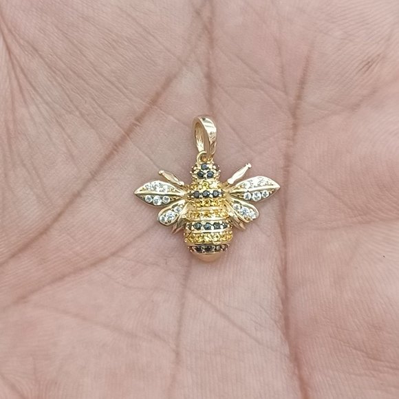10kt real gold bee pendant